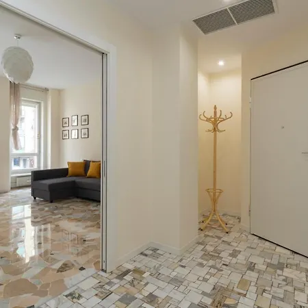 Joivy Modern 2bed Flat With Balcony, 250m From M5 Foppa And M2 Sant'agostino Milão