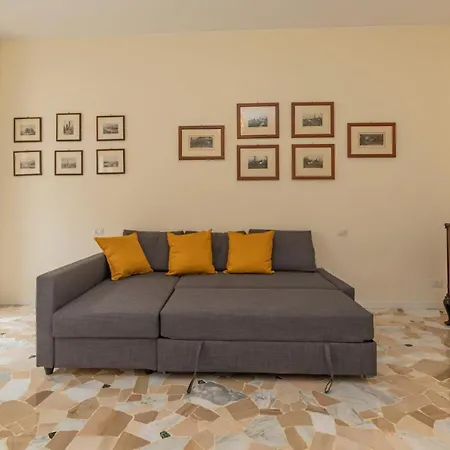 Apartment Joivy Modern 2bed Flat With Balcony, 250m From M5 Foppa And M2 Sant'agostino *