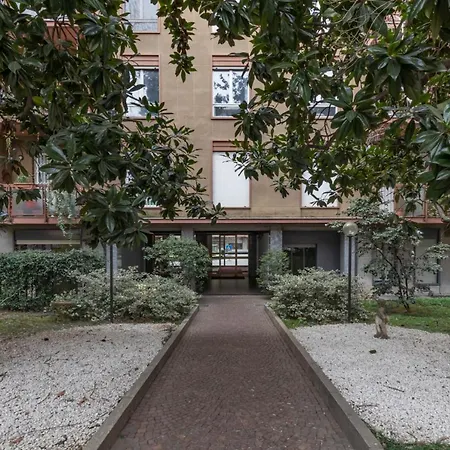 Апартаменты Joivy Modern 2bed Flat With Balcony, 250m From M5 Foppa And M2 Sant'agostino *