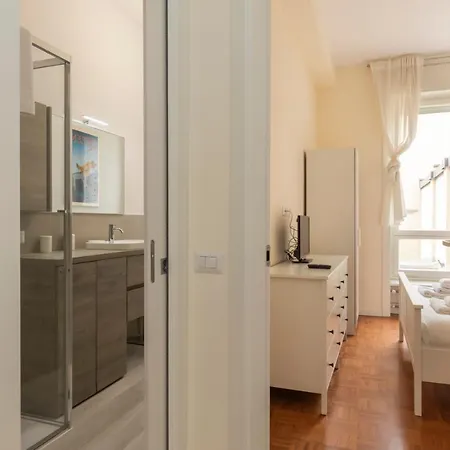 Joivy Modern 2bed Flat With Balcony, 250m From M5 Foppa And M2 Sant'agostino Apartment *