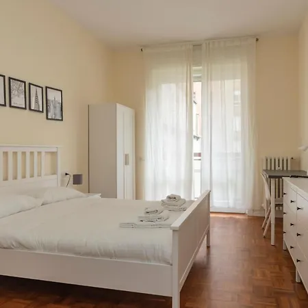 Joivy Modern 2bed Flat With Balcony, 250m From M5 Foppa And M2 Sant'agostino Apartment Milan