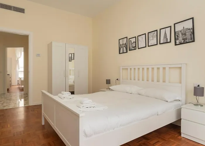 Joivy Modern 2bed Flat With Balcony, 250m From M5 Foppa And M2 Sant'agostino Apartament *