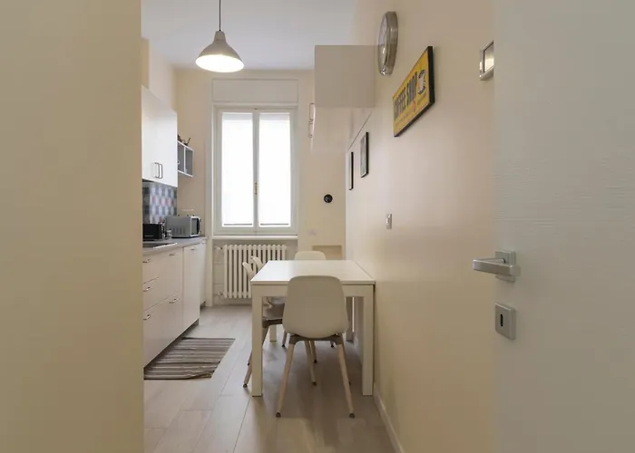 Joivy Modern 2bed Flat With Balcony, 250m From M5 Foppa And M2 Sant'agostino Apartament Mediolan