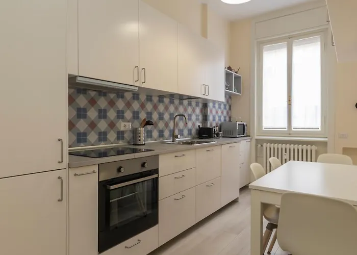 Joivy Modern 2bed Flat With Balcony, 250m From M5 Foppa And M2 Sant'agostino * Mediolan