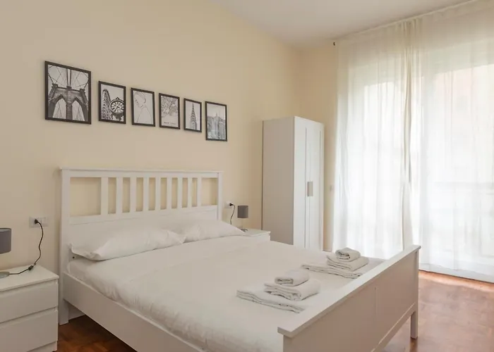 Joivy Modern 2bed Flat With Balcony, 250m From M5 Foppa And M2 Sant'agostino Apartament *